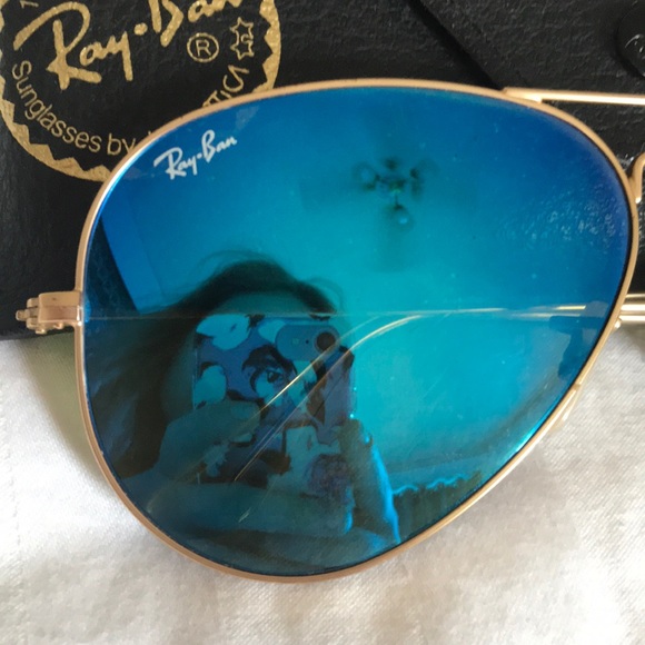Ray-ban Aviators gold frame blue flash lenses - Picture 3 of 5